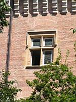 Toulouse, Le Donjon du Capitole, fenetre